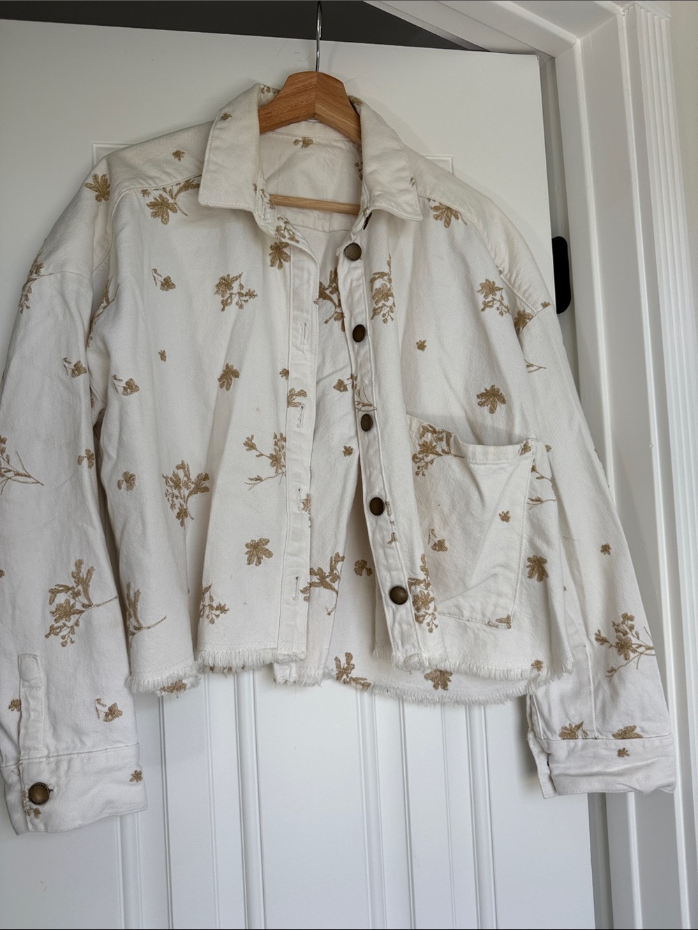 Women's White Floral-Print Button Front Denim Jacket